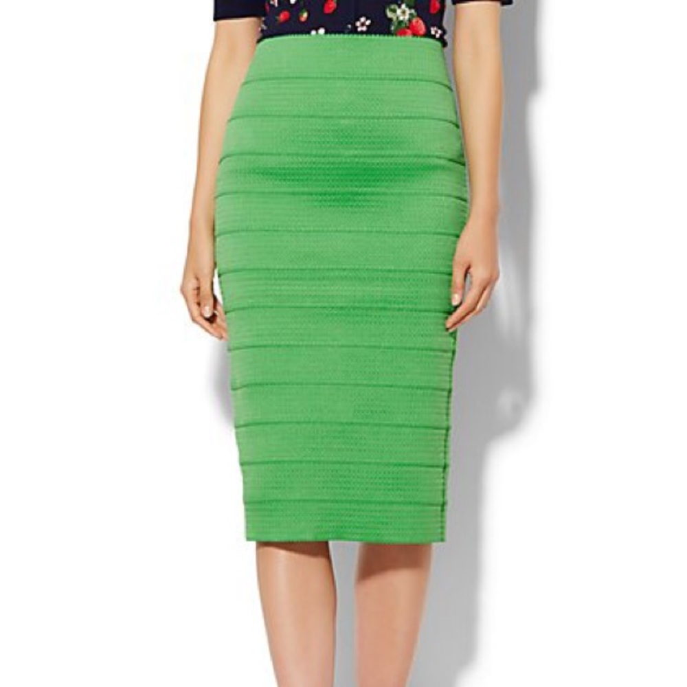 Bandage pencil skirt